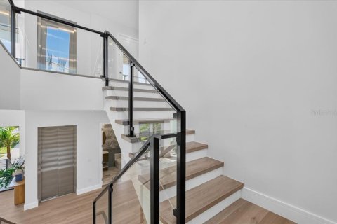 Casa en venta en Redington Shores, Florida, 4 dormitorios, 416.11 m2 № 2315052 - foto 15