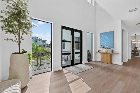 Casa en venta en Redington Shores, Florida, 4 dormitorios, 416.11 m2 № 2315052 - foto 8