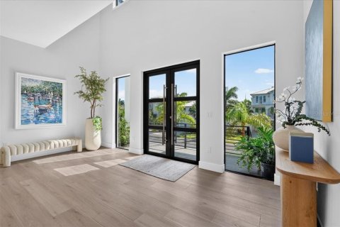 Casa en venta en Redington Shores, Florida, 4 dormitorios, 416.11 m2 № 2315052 - foto 7