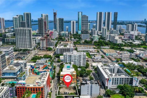 Commercial property in Miami, Florida № 2384759 - photo 3