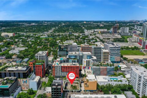 Commercial property in Miami, Florida № 2384759 - photo 6
