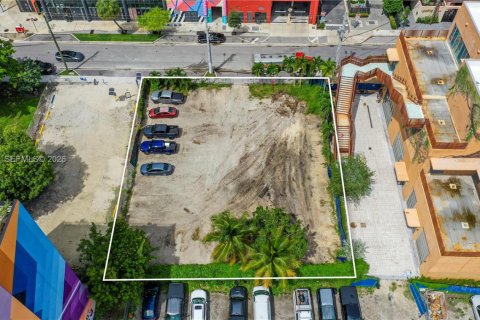 Commercial property in Miami, Florida № 2384759 - photo 11