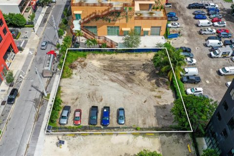 Commercial property in Miami, Florida № 2384759 - photo 9