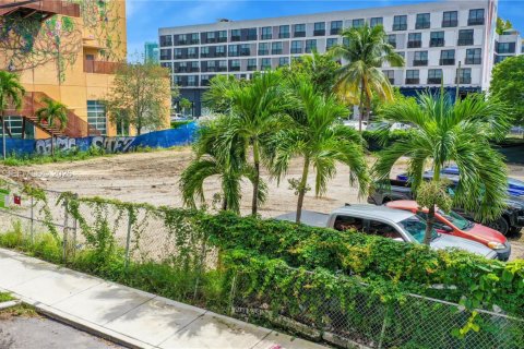Commercial property in Miami, Florida № 2384759 - photo 7