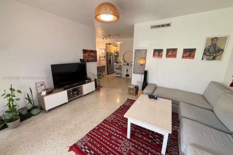 Apartment in Miami Beach, Florida 1 bedroom, 56.76 sq.m. № 2042084 - photo 7