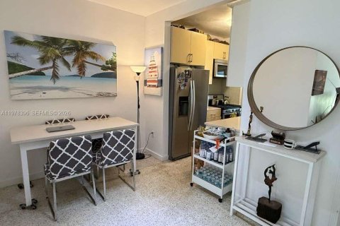 Apartment in Miami Beach, Florida 1 bedroom, 56.76 sq.m. № 2042084 - photo 8