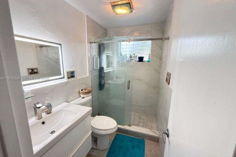 Apartment in Miami Beach, Florida 1 bedroom, 56.76 sq.m. № 2042084 - photo 16