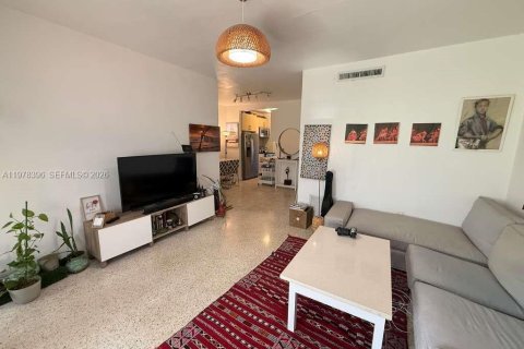 Apartment in Miami Beach, Florida 1 bedroom, 56.76 sq.m. № 2042084 - photo 4