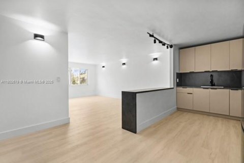 Condo in Homestead, Florida, 2 bedrooms № 1959343 - photo 19