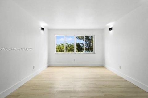 Condo in Homestead, Florida, 2 bedrooms № 1959343 - photo 13