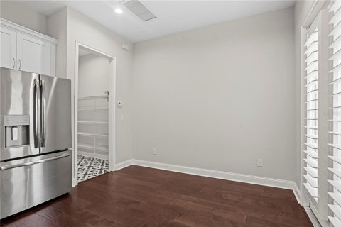 Townhouse in Tampa, Florida 3 bedrooms, 198.35 sq.m. № 1219506 - photo 20