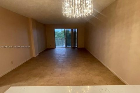 Condo in Coral Springs, Florida, 2 bedrooms  № 2003891 - photo 7