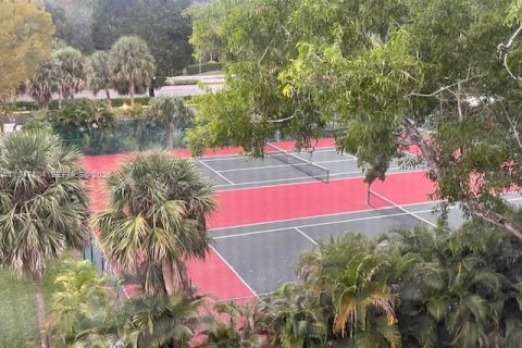 Condo in Coral Springs, Florida, 2 bedrooms  № 2003891 - photo 5