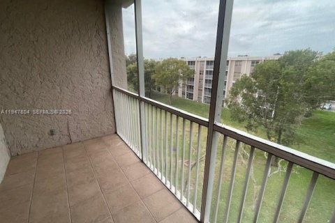 Condo in Coral Springs, Florida, 2 bedrooms  № 2003891 - photo 4