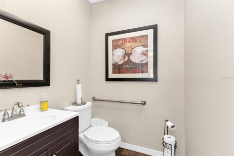 Immobilier commercial à louer à Punta Gorda, Floride: 912.11 m2 № 2378061 - photo 9