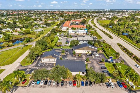 Immobilier commercial à louer à Punta Gorda, Floride: 912.11 m2 № 2378061 - photo 23