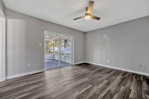 Villa ou maison à vendre à Kissimmee, Floride: 2 chambres, 92.9 m2 № 1572241 - photo 13