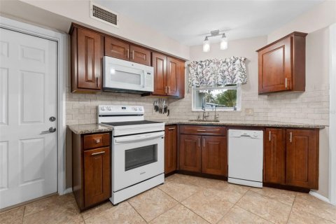 Casa en venta en Clearwater, Florida, 3 dormitorios, 133.78 m2 № 1774913 - foto 10