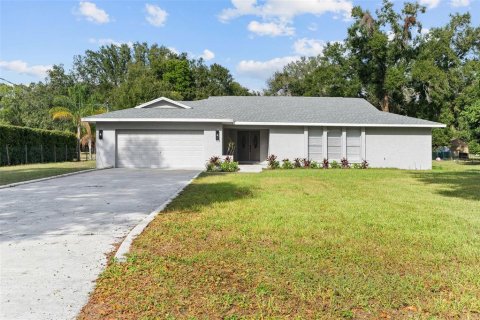 Casa en Brandon, Florida 3 dormitorios, 205.22 m2 № 2131824