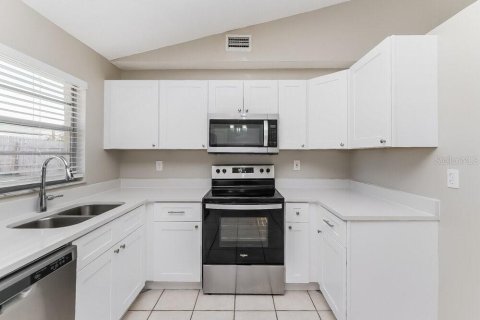 Villa ou maison à louer à New Port Richey, Floride: 3 chambres, 119.19 m2 № 2406284 - photo 6