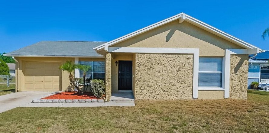 Villa ou maison à New Port Richey, Floride 3 chambres, 119.19 m2 № 2406284