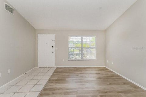 Villa ou maison à louer à New Port Richey, Floride: 3 chambres, 119.19 m2 № 2406284 - photo 3