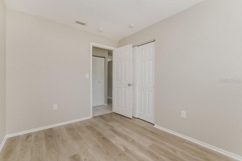 Villa ou maison à louer à New Port Richey, Floride: 3 chambres, 119.19 m2 № 2406284 - photo 11