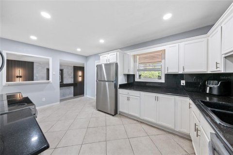 Villa ou maison à vendre à Jacksonville, Floride: 3 chambres, 158.68 m2 № 2321681 - photo 11
