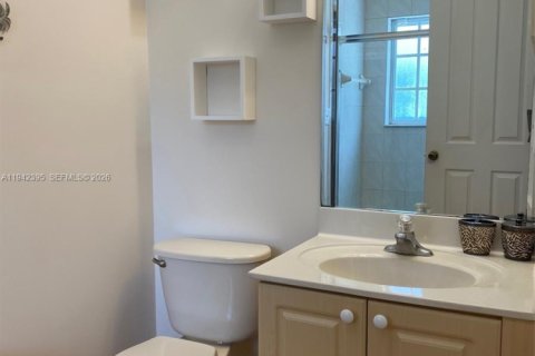 Casa en venta en Miami, Florida, 4 dormitorios, 195.65 m2 № 2000069 - foto 29