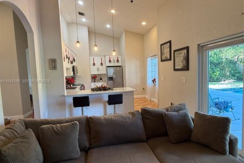 Casa en venta en Miami, Florida, 4 dormitorios, 195.65 m2 № 2000069 - foto 13