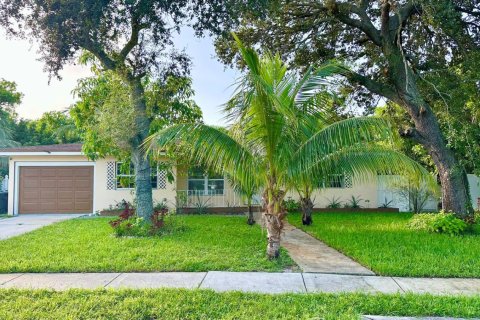 Villa ou maison à Fort Lauderdale, Floride 3 chambres, 126.25 m2 № 2375018