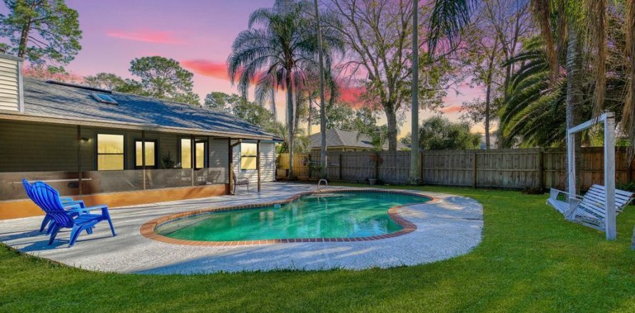 House in Jacksonville, Florida 3 bedrooms, 153.2 sq.m. № 891506