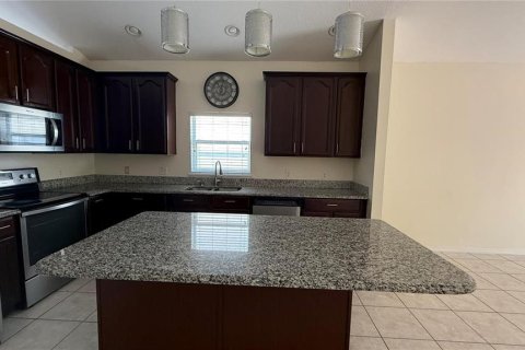 Casa en alquiler en Kissimmee, Florida, 4 dormitorios, 261.33 m2 № 1880970 - foto 12