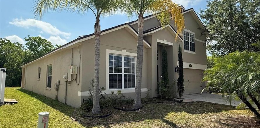 Villa ou maison à Kissimmee, Floride 4 chambres, 261.33 m2 № 1880970