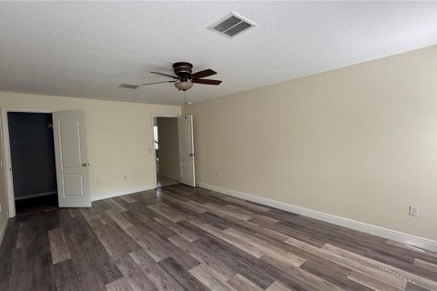 Casa en alquiler en Kissimmee, Florida, 4 dormitorios, 261.33 m2 № 1880970 - foto 21