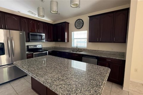 Casa en alquiler en Kissimmee, Florida, 4 dormitorios, 261.33 m2 № 1880970 - foto 11