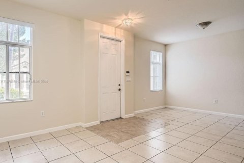 Adosado en alquiler en Homestead, Florida, 3 dormitorios, 146.79 m2 № 2012153 - foto 5