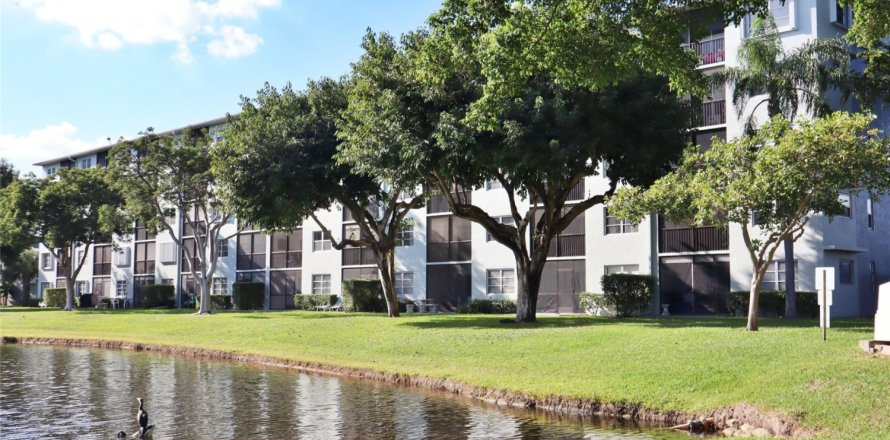 Condo à Pompano Beach, Floride, 2 chambres № 1217588