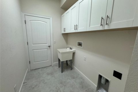 Casa en alquiler en New Port Richey, Florida, 2 dormitorios, 143.07 m2 № 1853317 - foto 21