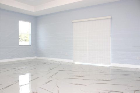 Villa ou maison à vendre à Tampa, Floride: 4 chambres, 181.9 m2 № 2213139 - photo 9