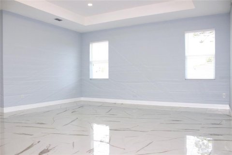 Villa ou maison à vendre à Tampa, Floride: 4 chambres, 181.9 m2 № 2213139 - photo 7