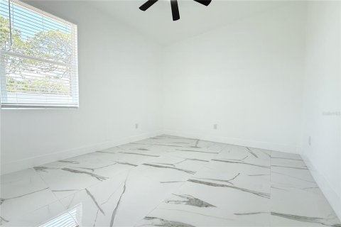Villa ou maison à vendre à Tampa, Floride: 4 chambres, 181.9 m2 № 2213139 - photo 29