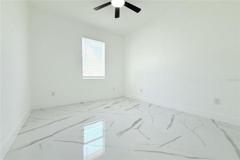 Villa ou maison à vendre à Tampa, Floride: 4 chambres, 181.9 m2 № 2213139 - photo 28