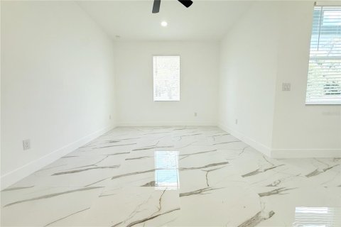 Villa ou maison à vendre à Tampa, Floride: 4 chambres, 181.9 m2 № 2213139 - photo 26
