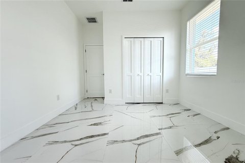 Villa ou maison à vendre à Tampa, Floride: 4 chambres, 181.9 m2 № 2213139 - photo 30