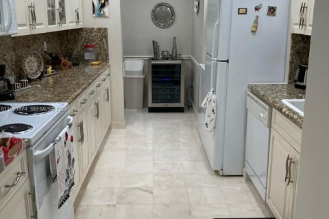 Купить кондоминиум в Майами-Бич, Флорида 2 спальни, 100.8м2, № 2043578 - фото 4