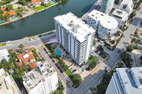 Купить кондоминиум в Майами-Бич, Флорида 2 спальни, 100.8м2, № 2043578 - фото 2