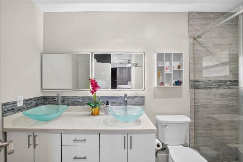 House in Deerfield Beach, Florida 2 bedrooms, 127.83 sq.m. № 2382969 - photo 18