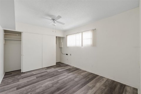 Casa en alquiler en Largo, Florida, 1 dormitorio, 57.23 m2 № 1870587 - foto 12