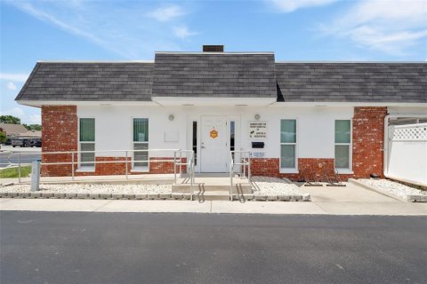 Casa en alquiler en Largo, Florida, 1 dormitorio, 57.23 m2 № 1870587 - foto 29